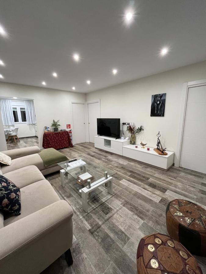 La Chabola Apartment Sobarzo Luaran gambar